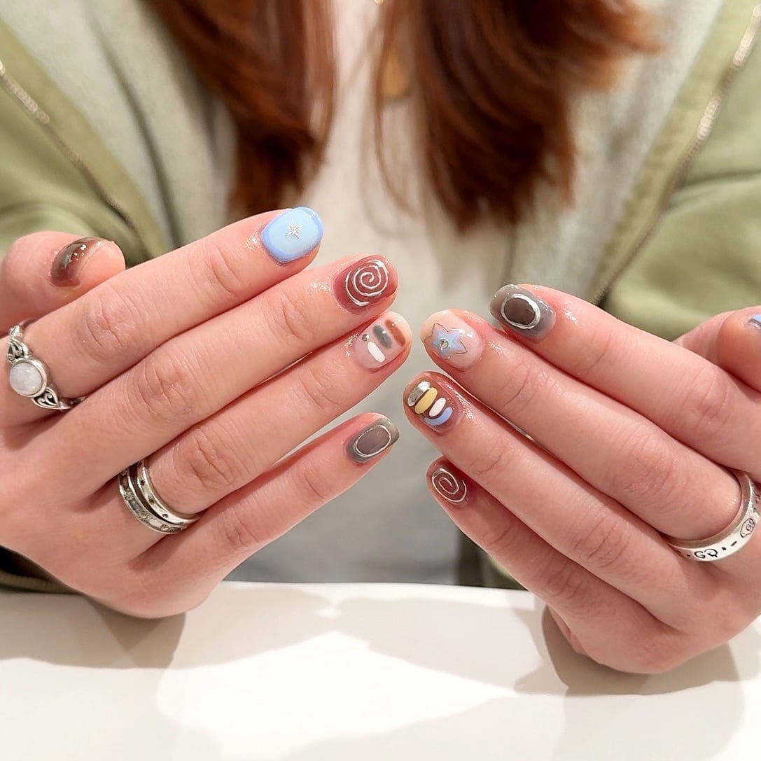 Soft Pink Glossy Short Oval Nails Soft Pink Glossy Short Oval Nails — Simple Short Nails