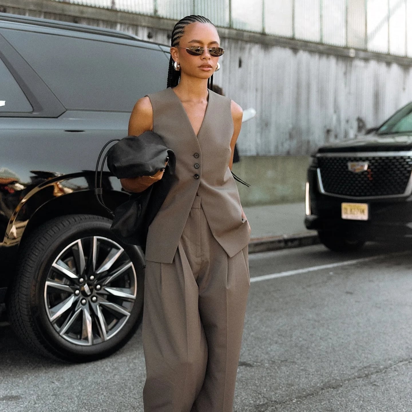 Oversized Taupe Vest and Wide Leg Trousers Oversized Taupe Vest and Wide Leg Trousers — Simple Style