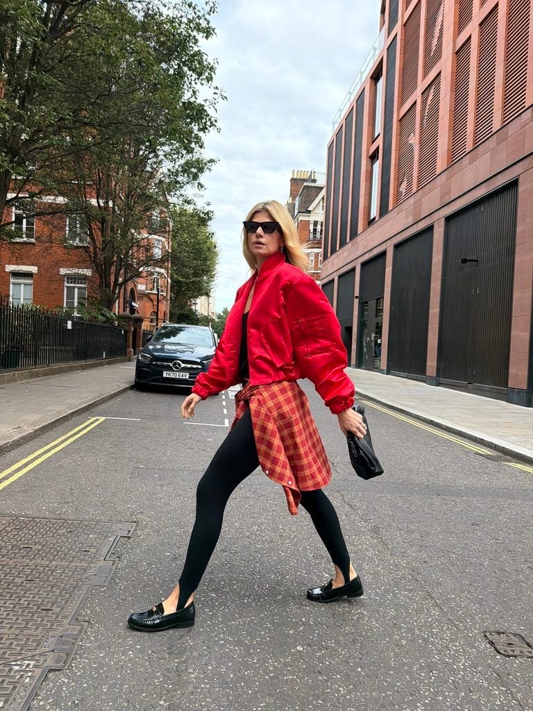 Red Bomber Jacket with Plaid Shirt and Leggings Red Bomber Jacket with Plaid Shirt and Leggings — Simple Style