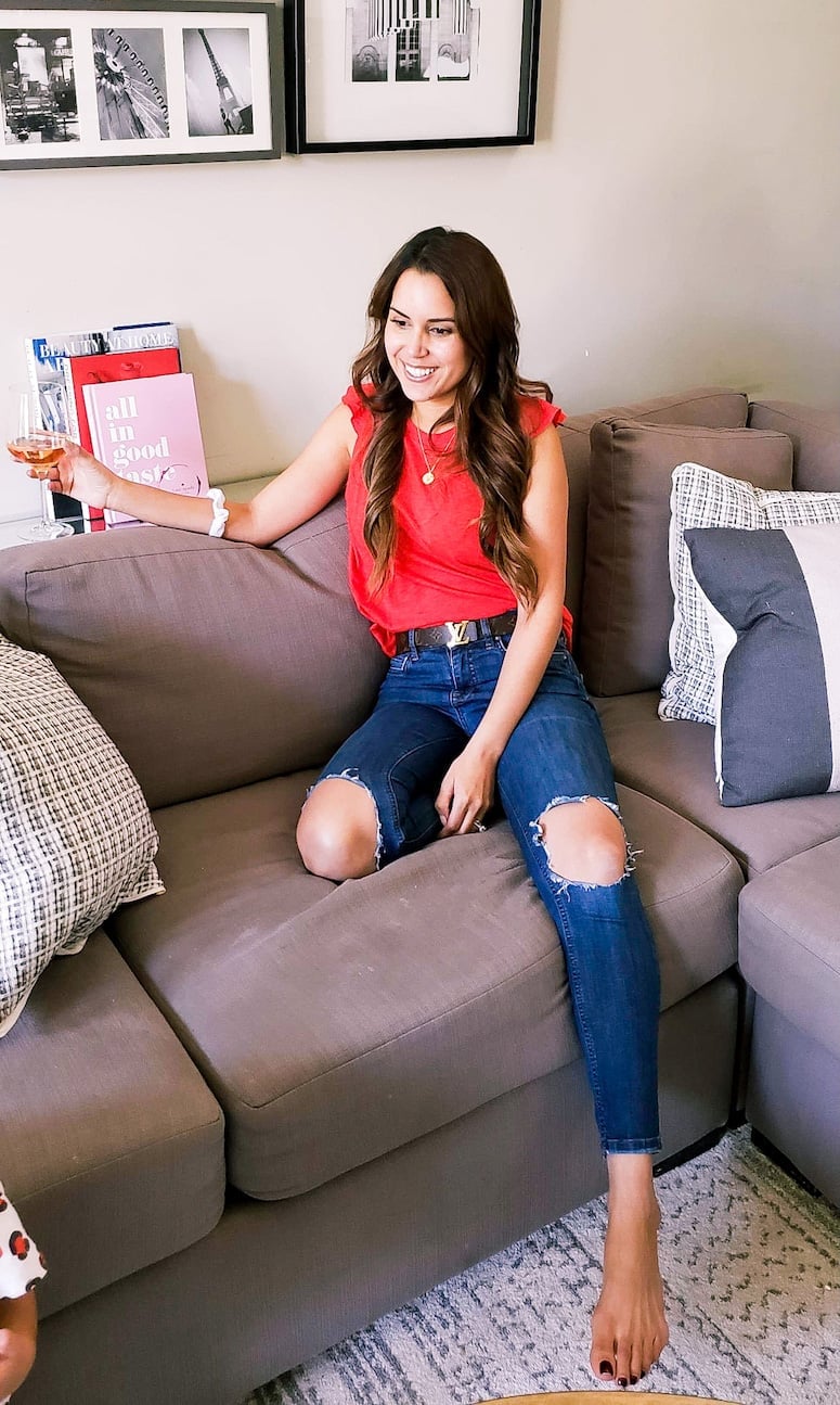 Blue Ripped Skinny Jeans With a Red Top, Barefoot Blue Ripped Skinny Jeans With a Red Top, Barefoot — Skinny Jeans Outfits