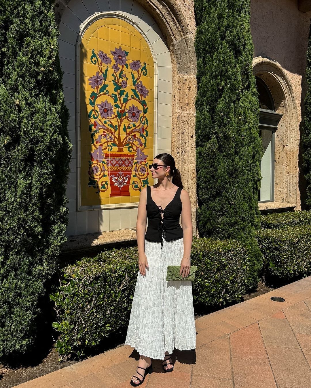 White Crinkled Maxi Skirt With Black Tie-Front Top White Crinkled Maxi Skirt With Black Tie-Front Top — Skirt Outfits