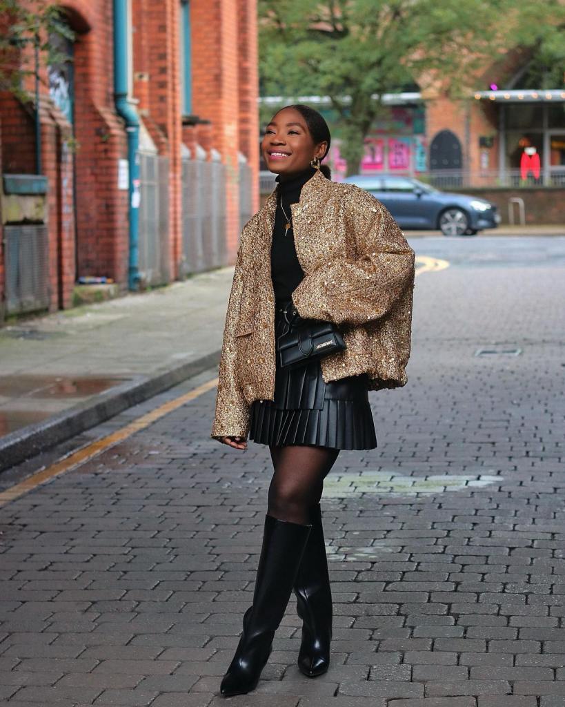 Black Leather Pleated Mini Skirt With Gold Sequin Jacket Black Leather Pleated Mini Skirt With Gold Sequin Jacket — Skirt Outfits