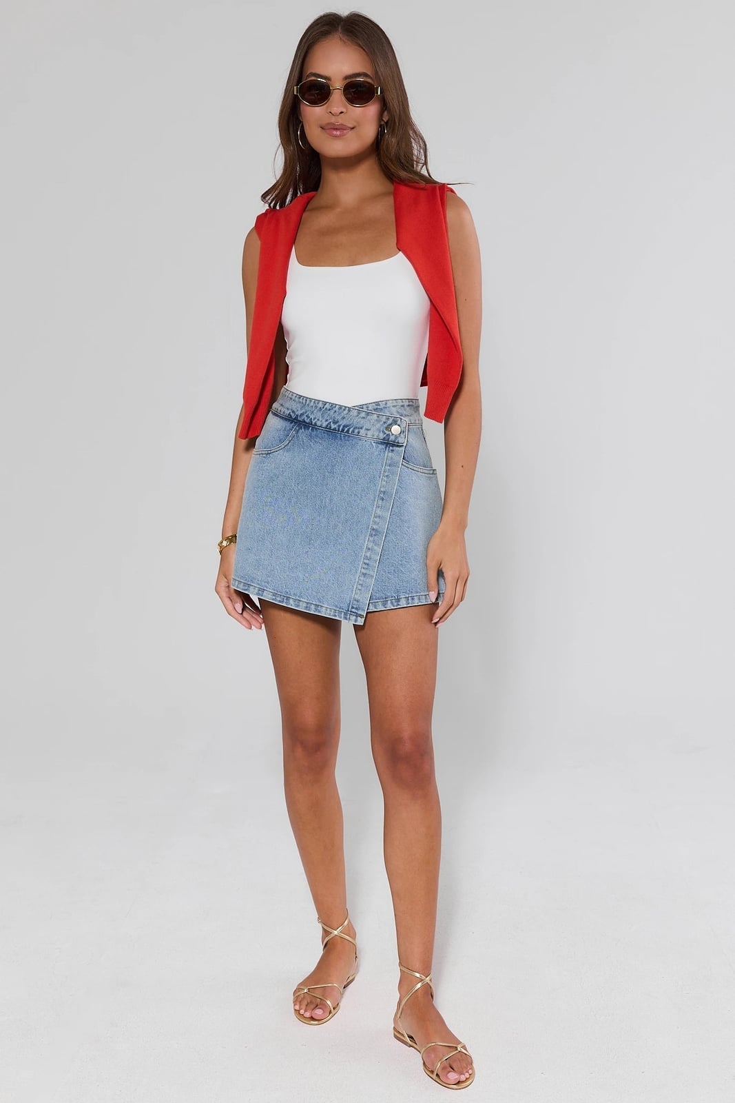Denim Wrap Skort With Red Vest and White Tank, Gold Flat Sandals Denim Wrap Skort With Red Vest and White Tank, Gold Flat Sandals — Skort Outfits