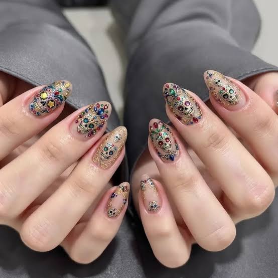 Medium Almond Gold and Brown Sugar Skull Patterns Medium Almond Gold and Brown Sugar Skull Patterns — Skull Nails