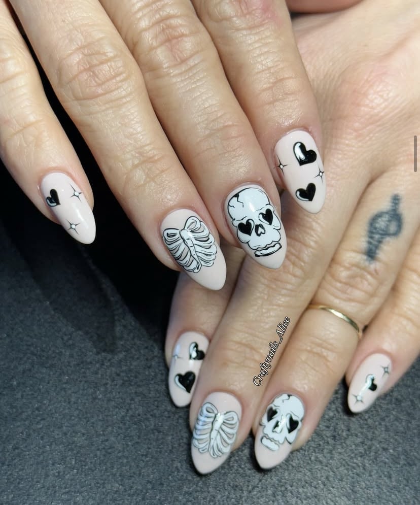 Medium Almond Pale Beige Skull Heart Rib Cage Nails Medium Almond Pale Beige Skull Heart Rib Cage Nails — Skull Nails