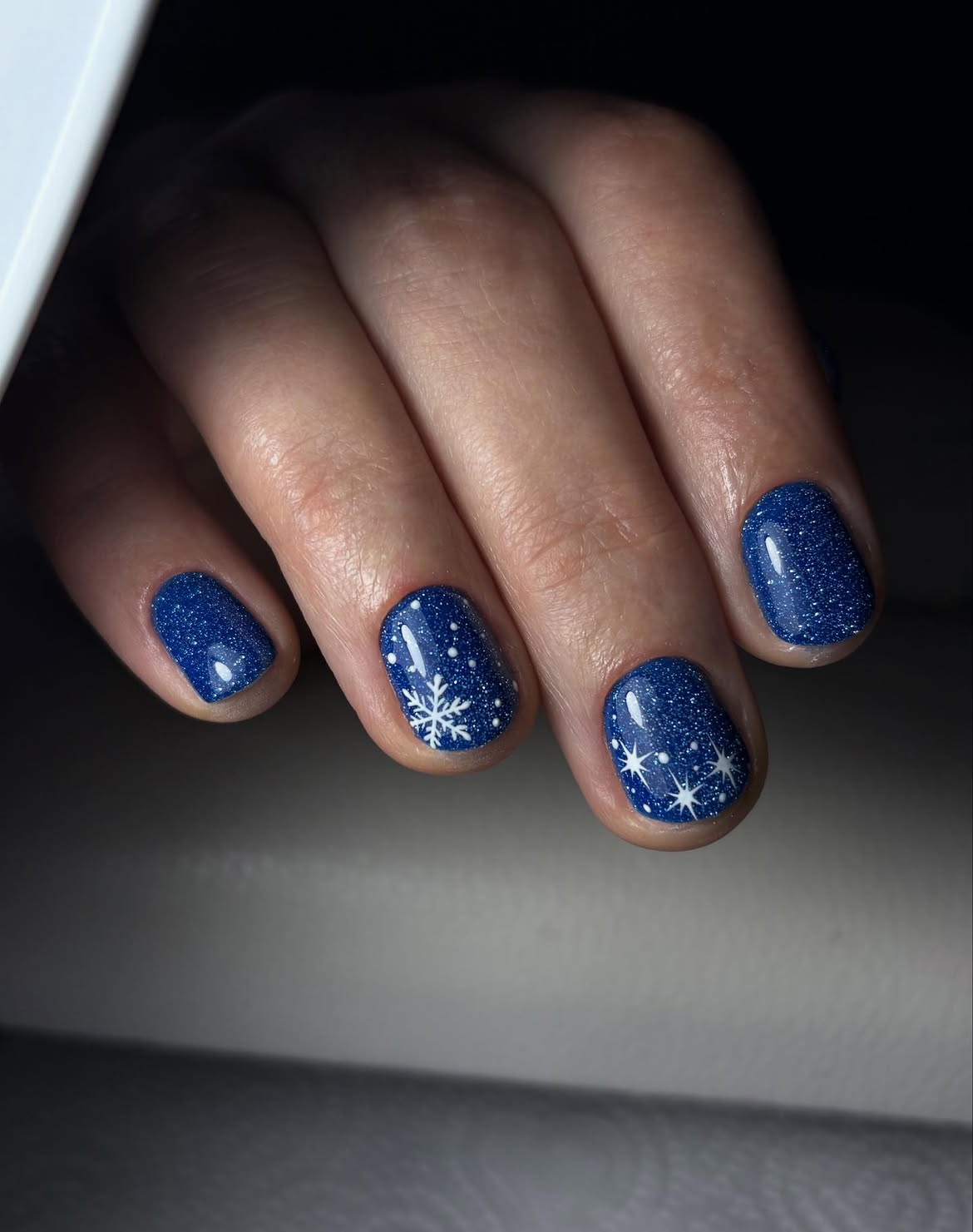 Sparkling Deep Blue Snowflake Short Nails