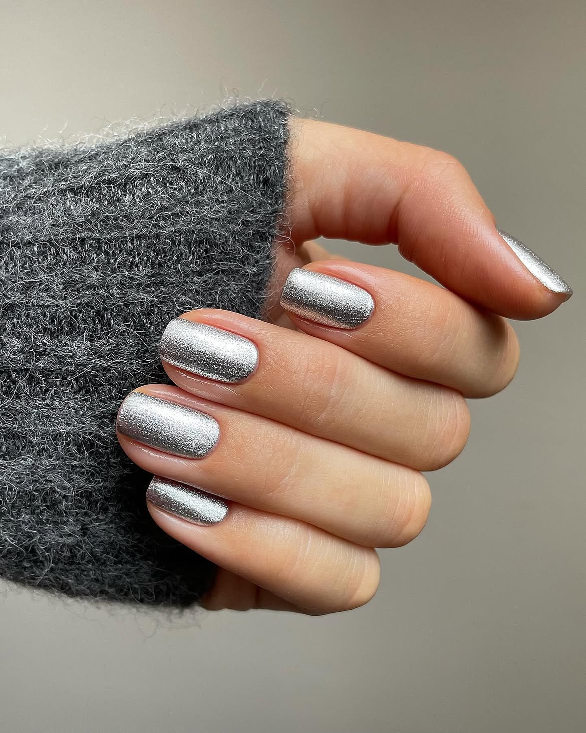 Sparkling Silver Cat Eye Short Squoval Nails