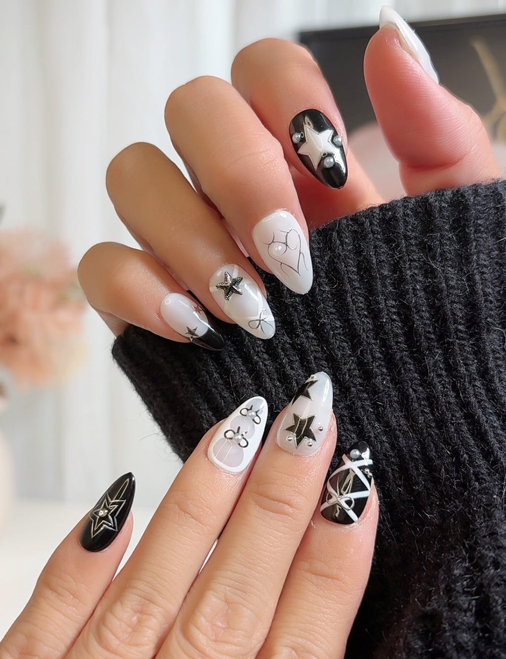 Short Almond Black and White Star Nails Short Almond Black and White Star Nails