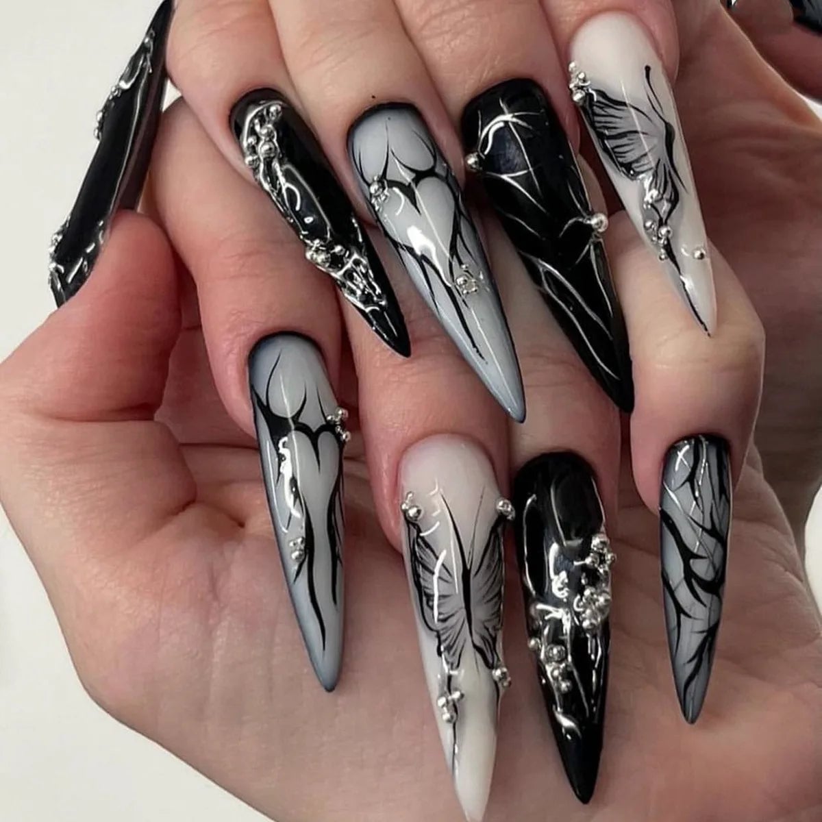 Long Stiletto Black White Graphic Rhinestone Long Stiletto Black White Graphic Rhinestone — Stiletto Nails