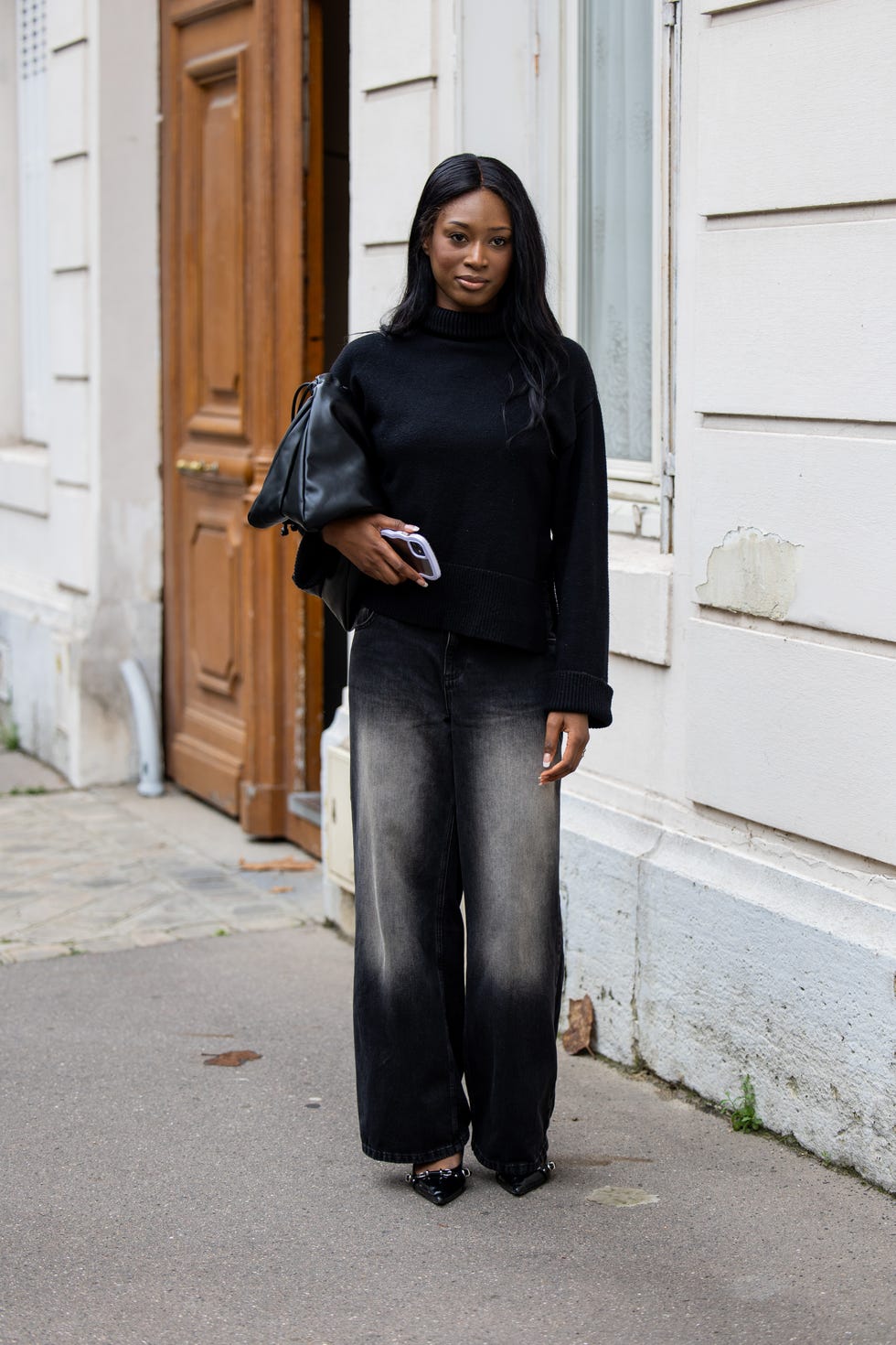 Black turtleneck sweater with ombre wide-leg jeans Black turtleneck sweater with ombre wide-leg jeans — Sweater Outfits for Women