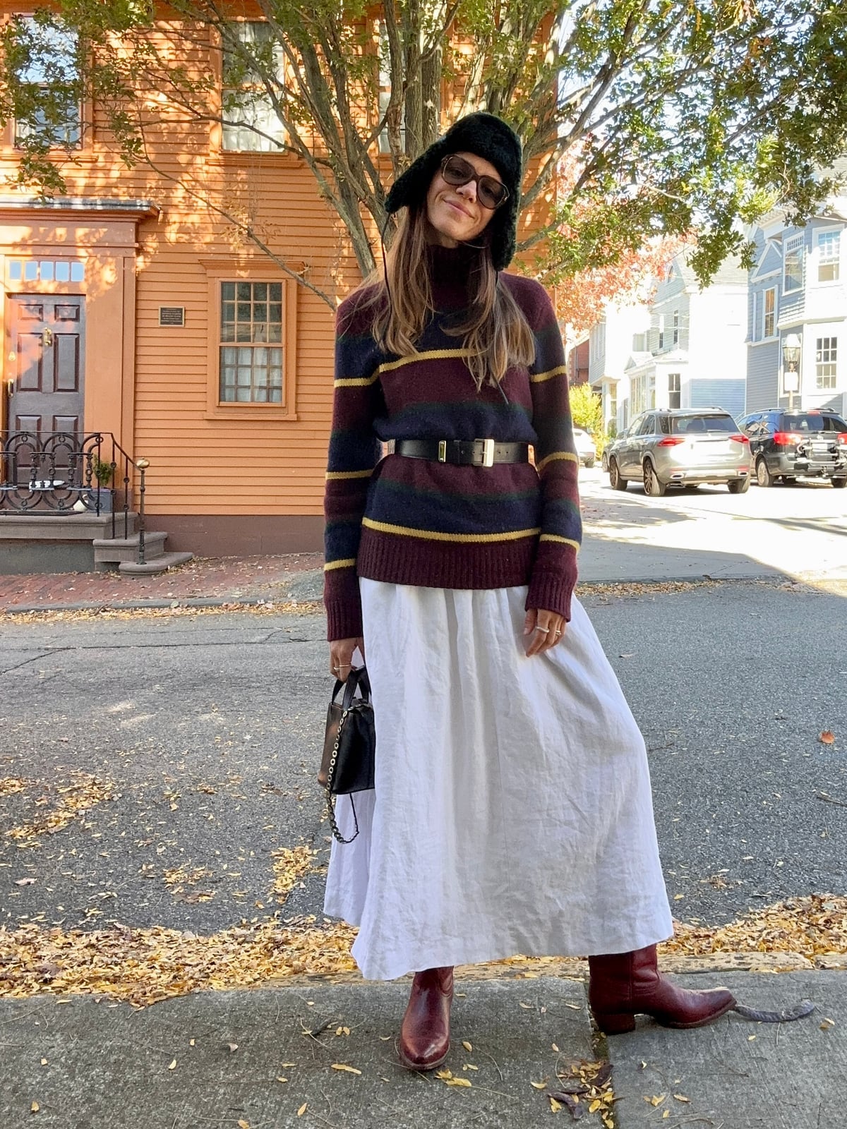 Striped turtleneck sweater with white a-line maxi skirt Striped turtleneck sweater with white a-line maxi skirt — Sweater Outfits for Women