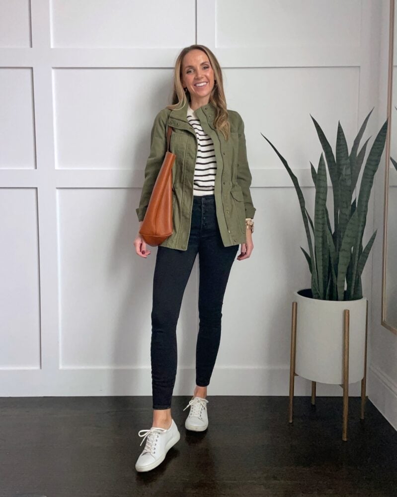 Striped t-shirt under olive utility jacket with black jeans Striped t-shirt under olive utility jacket with black jeans — Sweater Outfits for Women