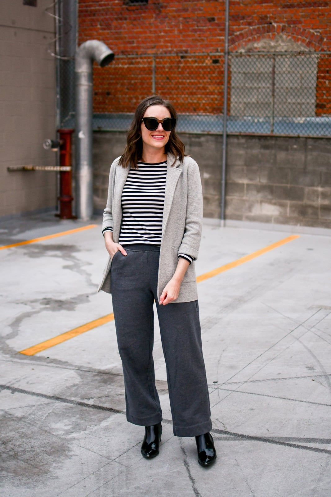 Gray wide-leg sweatpants with blazer and boots, Close-Up Take Gray wide-leg sweatpants with blazer and boots, Close-Up Take — Sweatpants Outfits