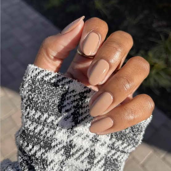 Glossy Opaque Tan Short Almond Nails Glossy Opaque Tan Short Almond Nails — Tan Nails