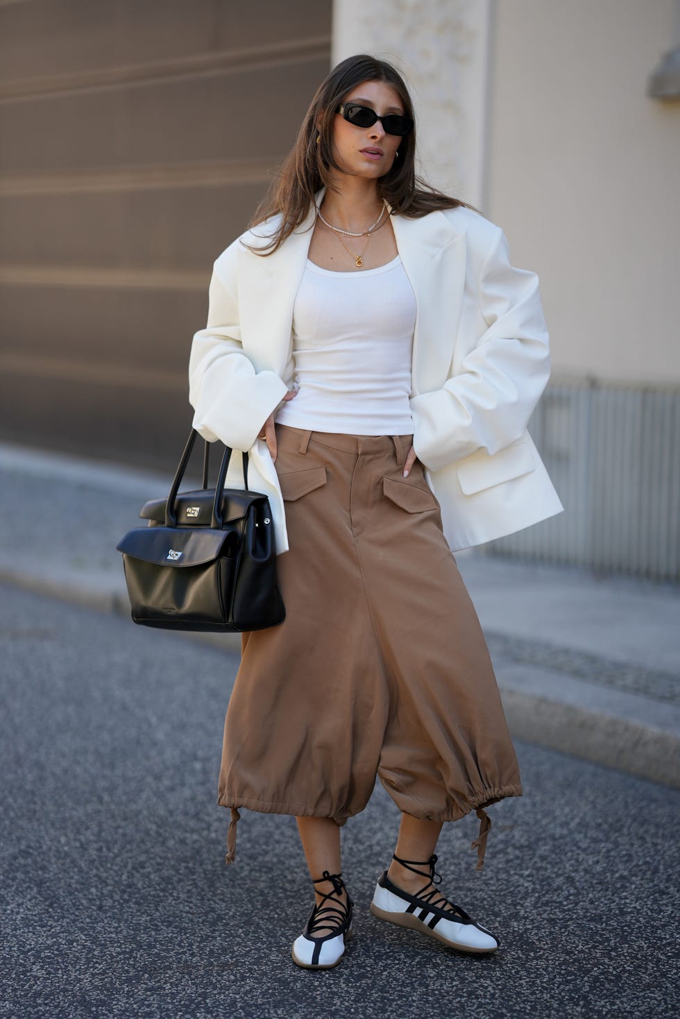 Oversized White Blazer With Brown Culottes Oversized White Blazer With Brown Culottes — Tan Outfits