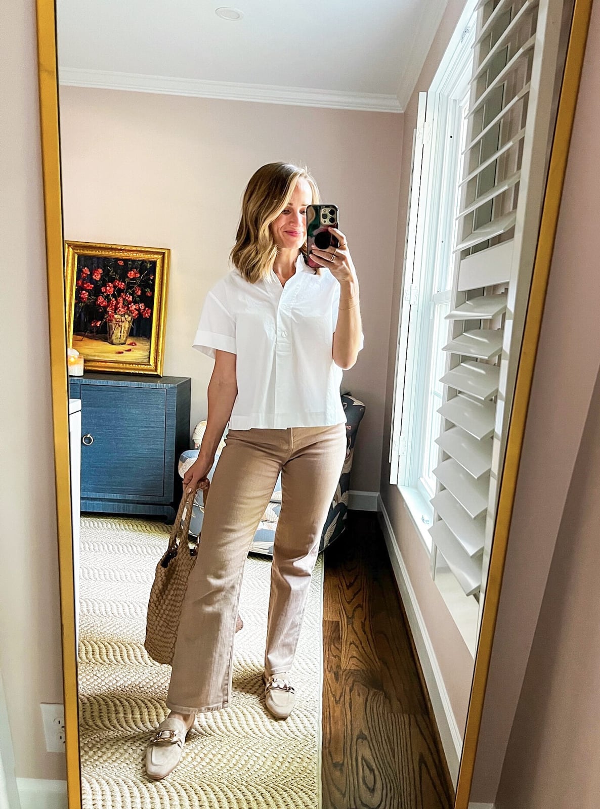 Collared shirt and wide-leg pants create a relaxed silhouette Collared shirt and wide-leg pants create a relaxed silhouette — Teacher Outfits