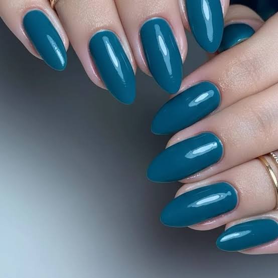 Deep Glossy Medium Oval Teal Nails, Solid Color Deep Glossy Medium Oval Teal Nails, Solid Color