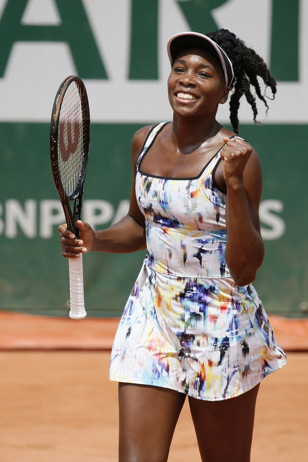 Sleeveless Tennis Dress with Abstract Print Sleeveless Tennis Dress with Abstract Print — Tennis Outfits