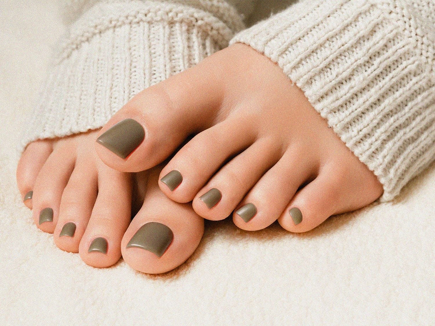 Muted Gray Glossy Fall Pedicure Muted Gray Glossy Fall Pedicure — Toe Nails Colors