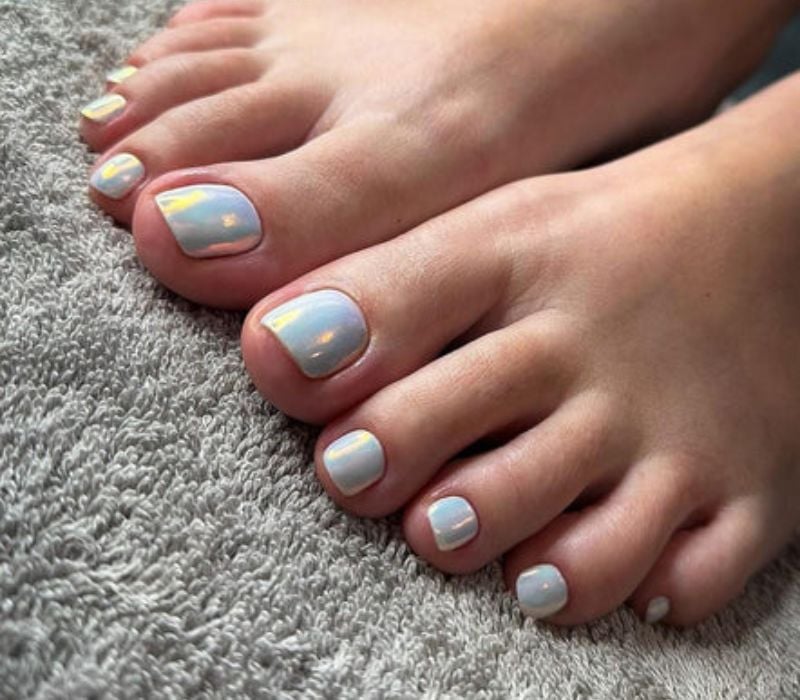 Pearlescent Chrome Pale Blue Silver Toe Nails Pearlescent Chrome Pale Blue Silver Toe Nails — Toe Nails Designs
