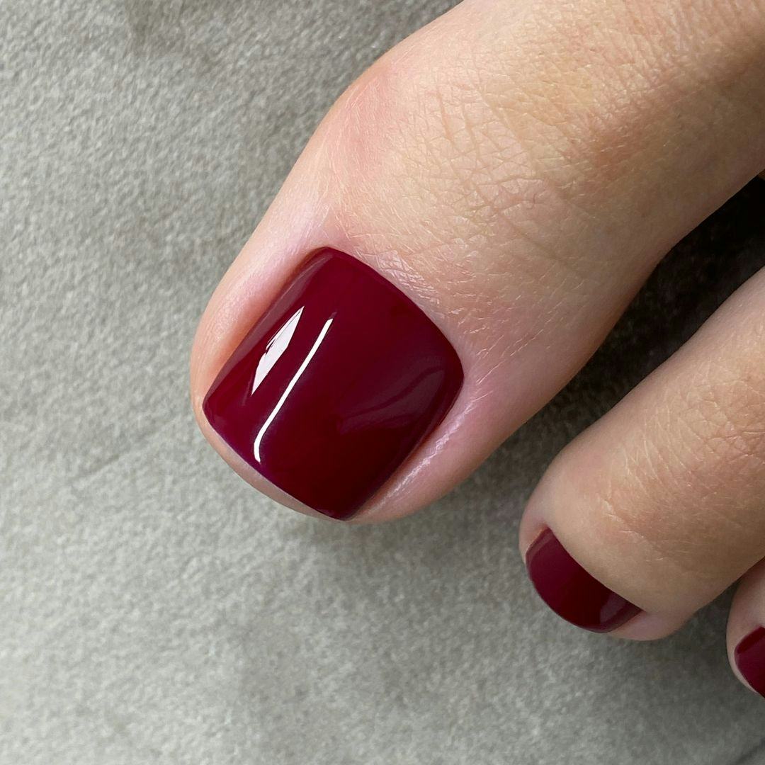 Deep Burgundy Red Glossy Toenails Deep Burgundy Red Glossy Toenails — Toenail Colors