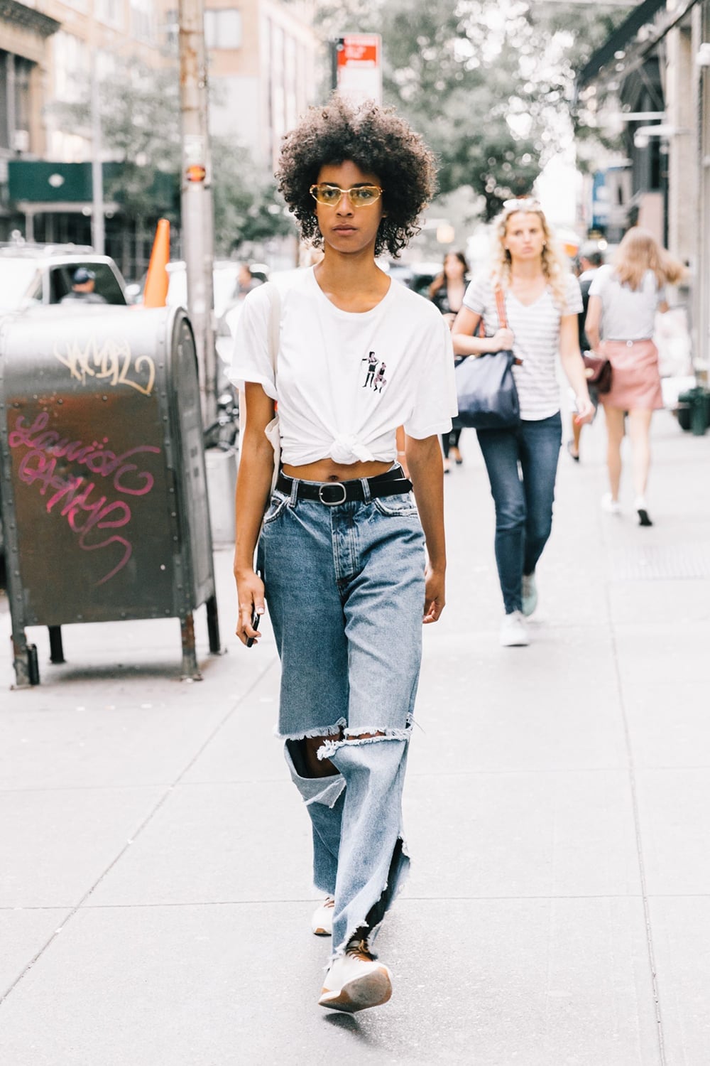 Deconstructed Jeans With Knotted T-Shirt Deconstructed Jeans With Knotted T-Shirt — Tomboy Outfits