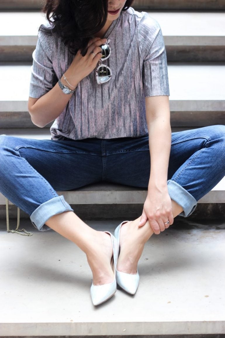 Metallic Top Layered Over Gray T-Shirt With Jeans Metallic Top Layered Over Gray T-Shirt With Jeans — Tomboy Outfits