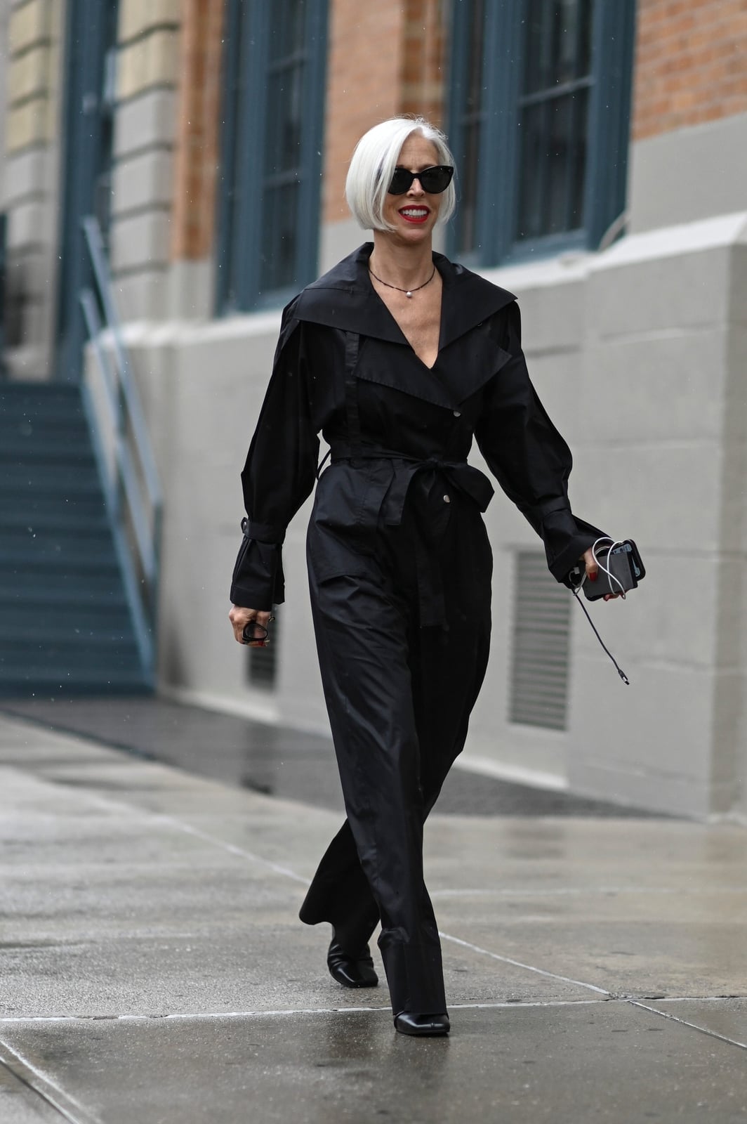 Black belted jumpsuit with wide collar and voluminous sleeves Black belted jumpsuit with wide collar and voluminous sleeves — Trendy Outfits