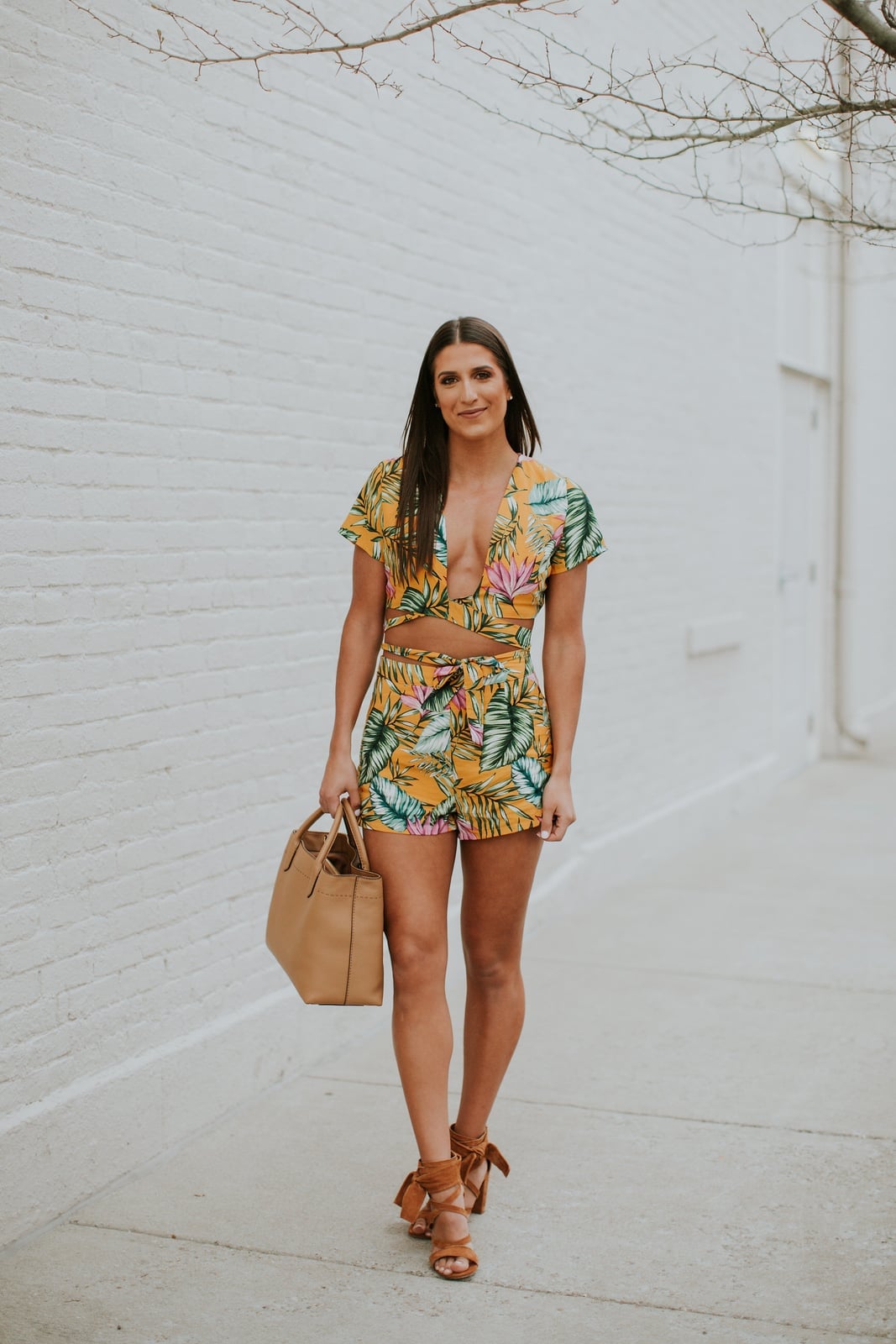 Yellow tropical print crop top and shorts set Yellow tropical print crop top and shorts set — Tropical Outfits