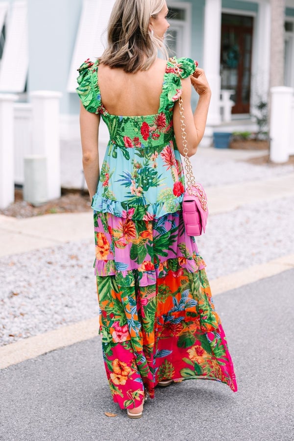 Tiered maxi dress with tropical floral print Tiered maxi dress with tropical floral print — Tropical Outfits
