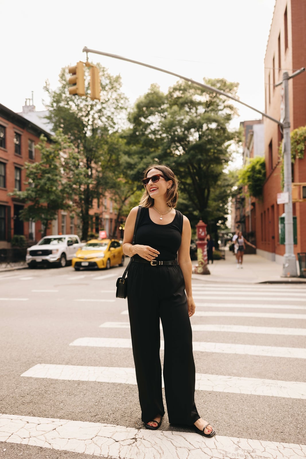 High-waisted black trousers for effortless chic High-waisted black trousers for effortless chic — Trouser Outfits