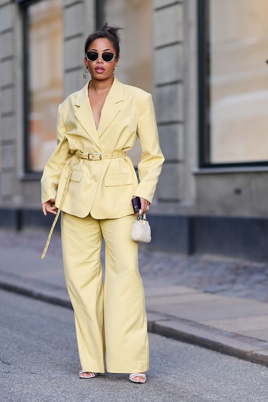 Pale yellow wide-leg trousers create a statement Pale yellow wide-leg trousers create a statement — Trouser Outfits
