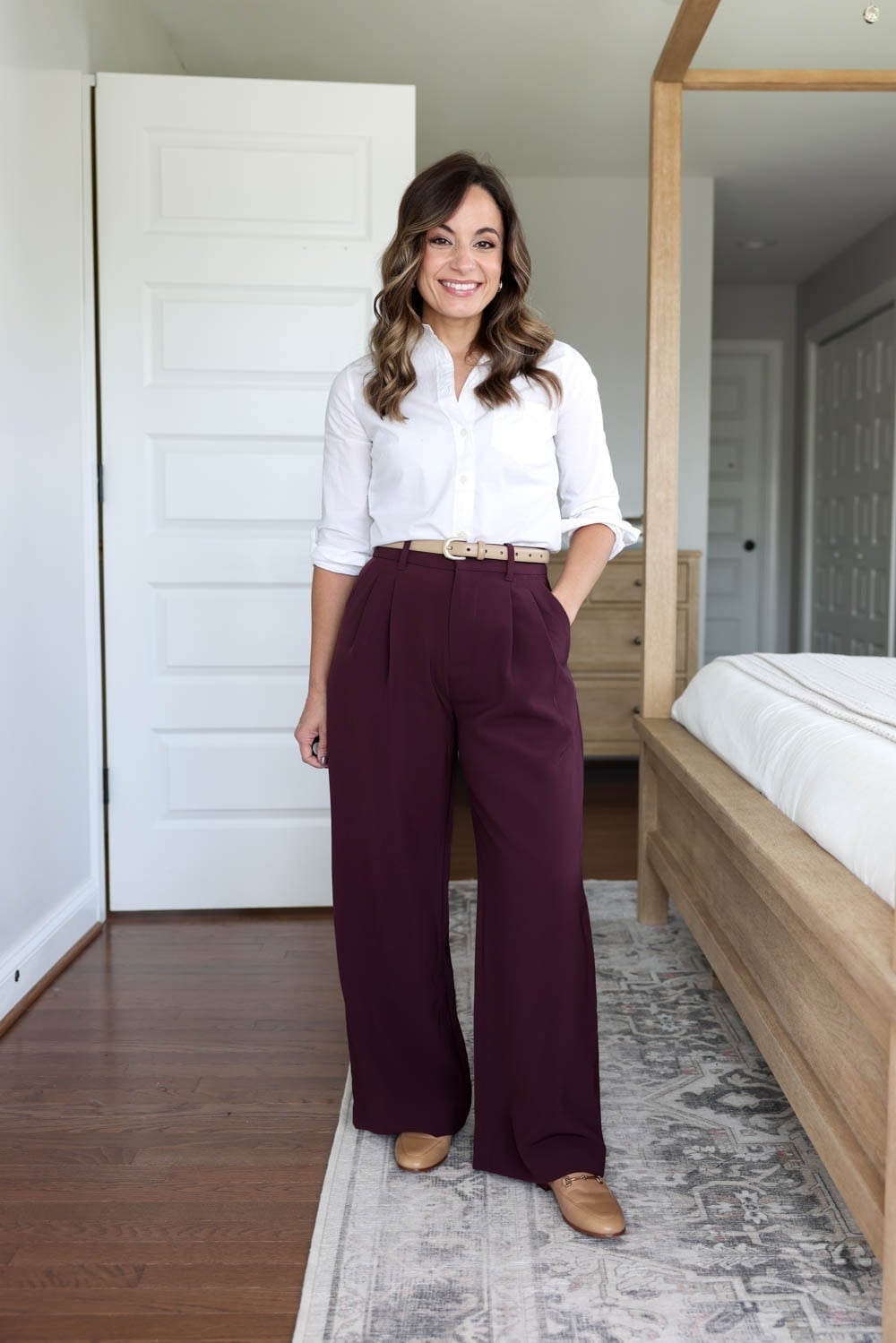 Burgundy pleated trousers bring rich color to workwear Burgundy pleated trousers bring rich color to workwear — Trouser Outfits