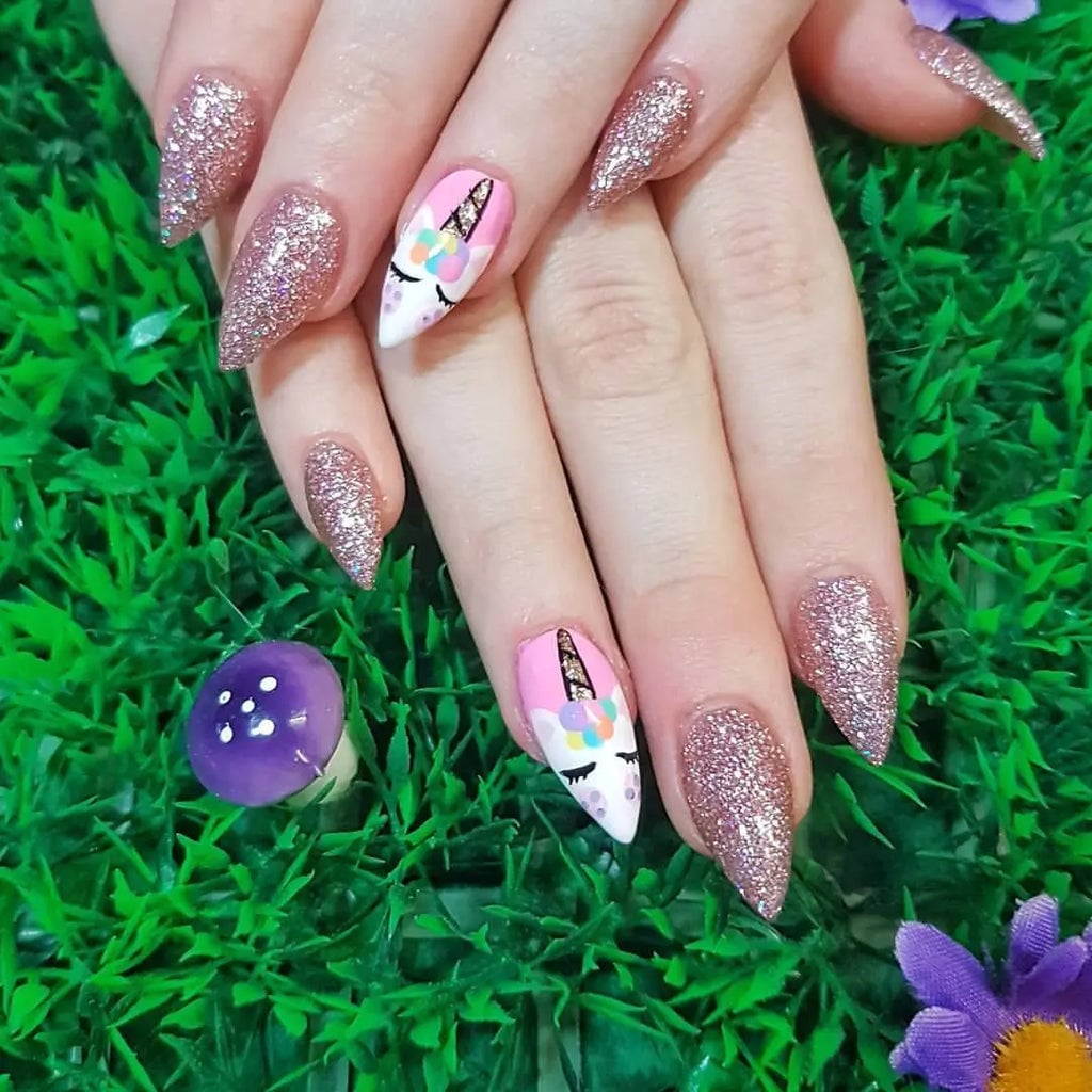 Long Stiletto Pink Glitter Unicorn Faces Long Stiletto Pink Glitter Unicorn Faces — Unicorn Nails