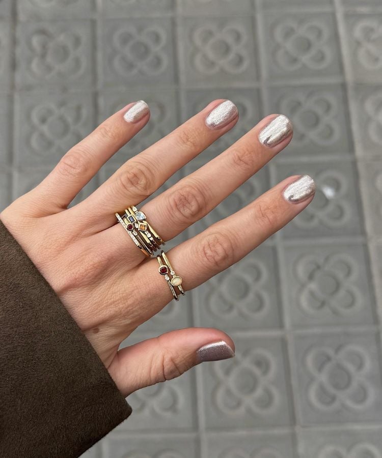 Light Silver Metallic Shimmer Short Square Nails Light Silver Metallic Shimmer Short Square Nails — Vintage Nails