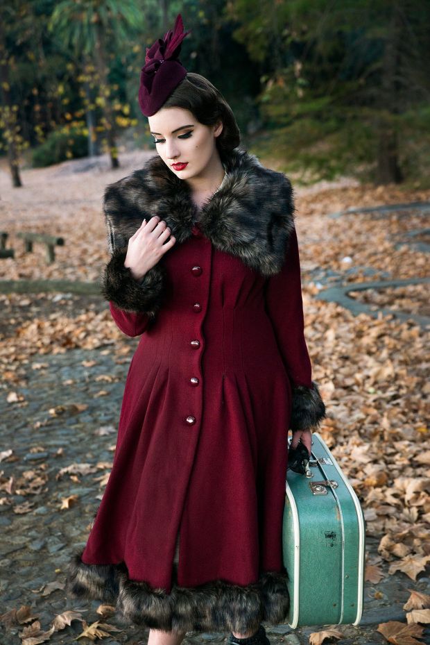 Burgundy Wool Coat with Fur Collar and Cuffs Burgundy Wool Coat with Fur Collar and Cuffs — Vintage Outfits