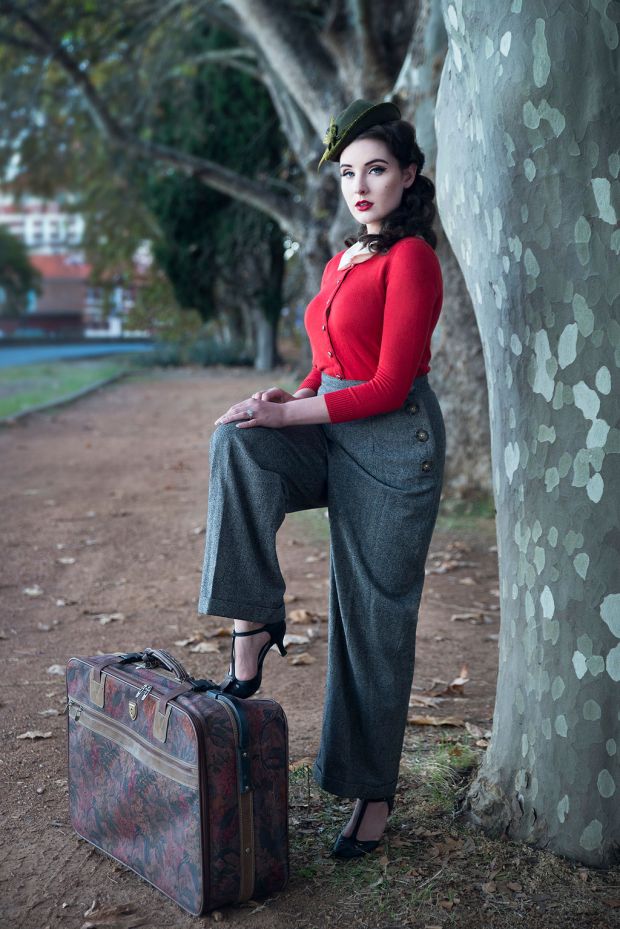 High-Waisted Gray Wide-Leg Trousers with Red Cardigan High-Waisted Gray Wide-Leg Trousers with Red Cardigan — Vintage Outfits