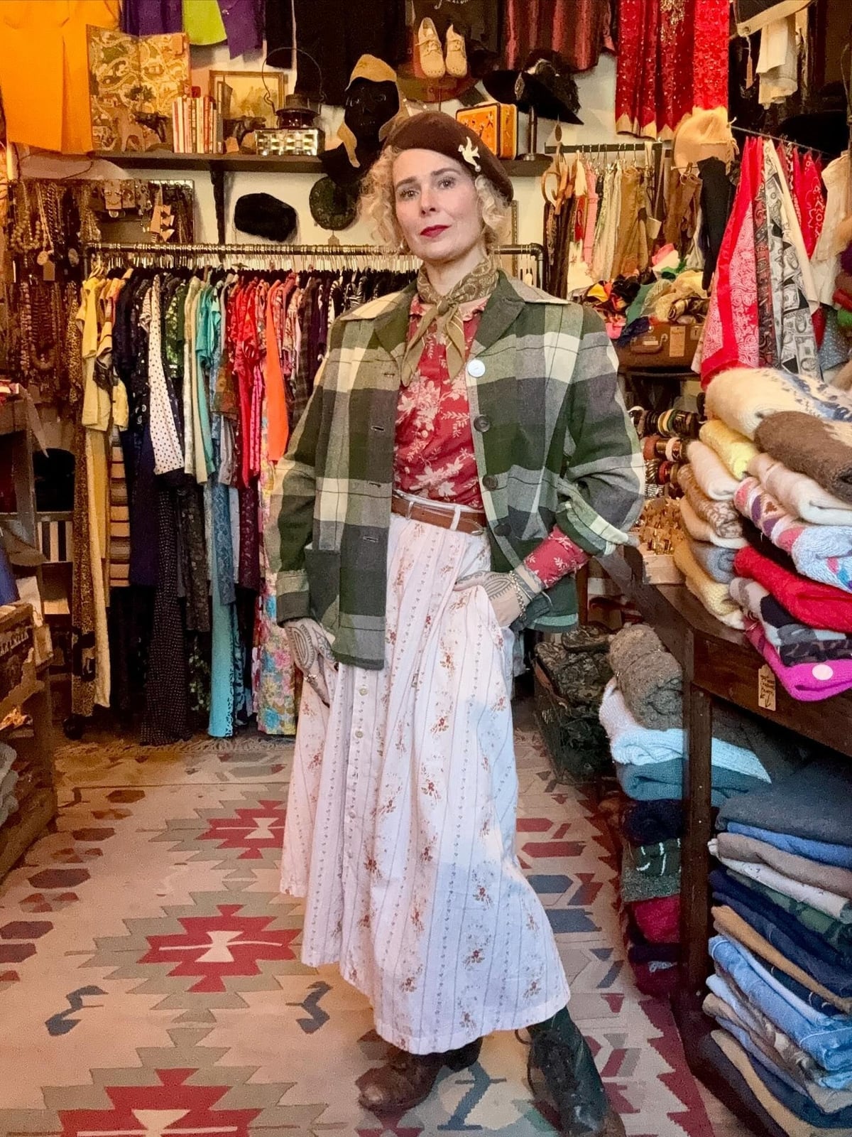 Green Plaid Blazer with Floral Print Blouse and Full Skirt Green Plaid Blazer with Floral Print Blouse and Full Skirt — Vintage Outfits