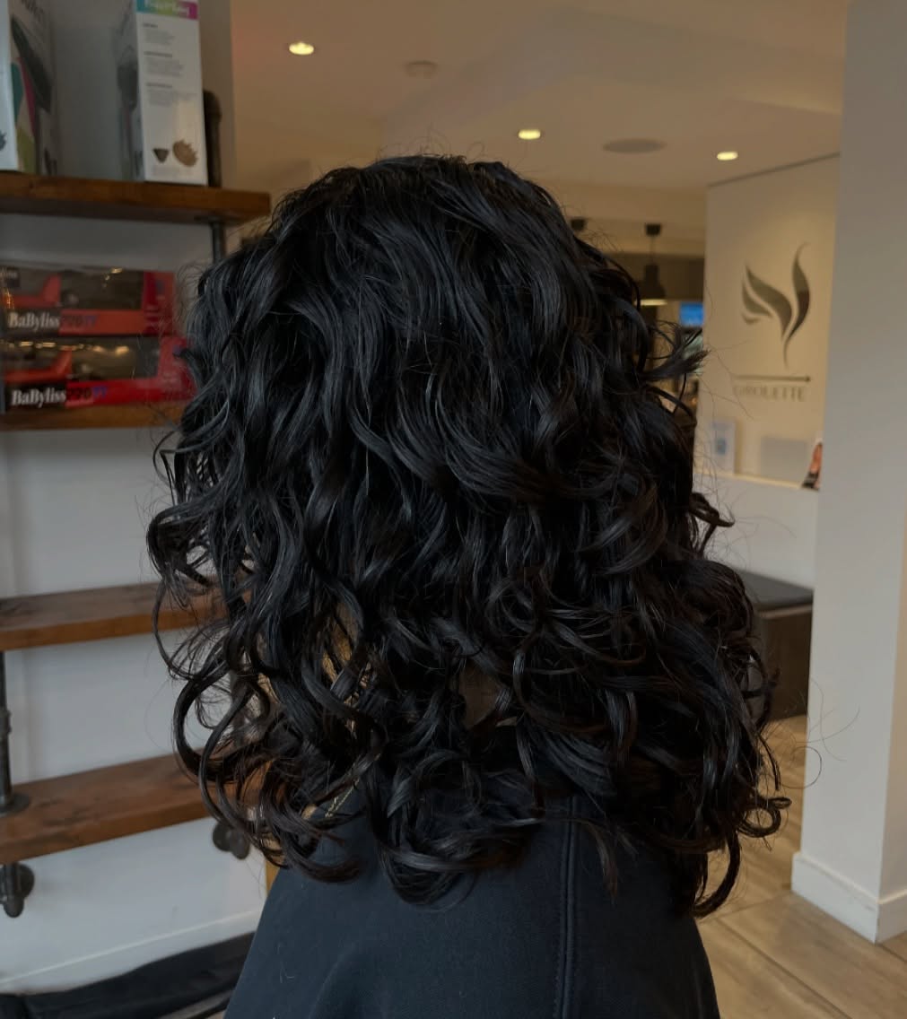 Voluminous Deep Wave Curly Cut For Winter