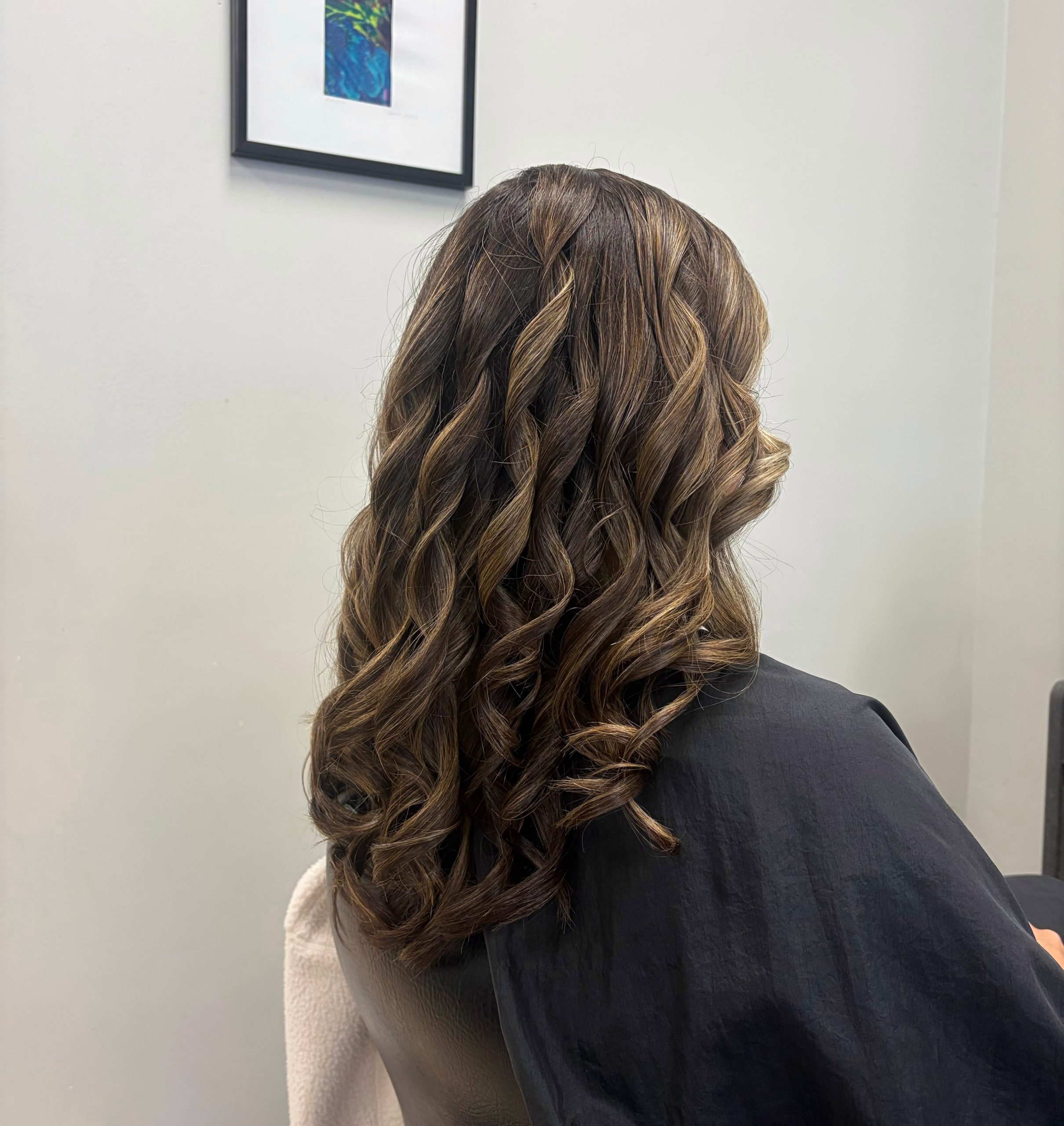 Voluminous Deep Wavy Chocolate Brunette With Caramel Highlights