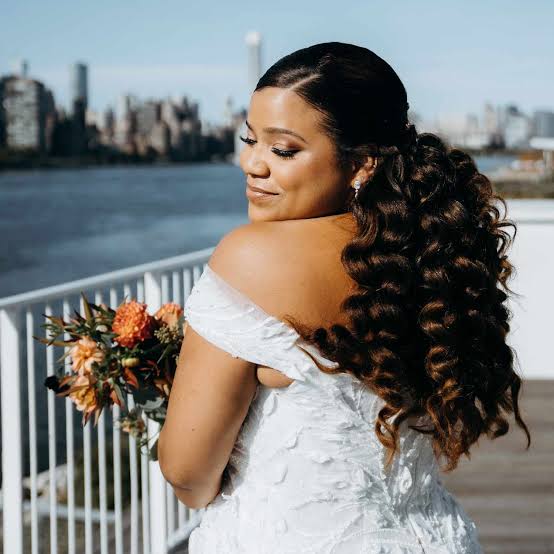High Ponytail With Voluminous Curls High Ponytail With Voluminous Curls — Wedding Hair