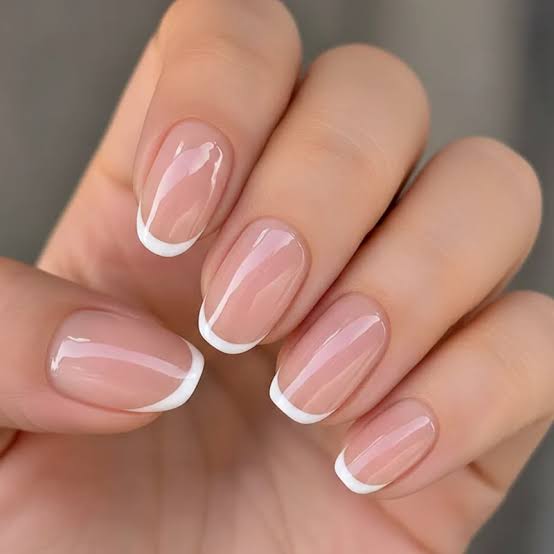 Short Oval Nails Thin White French Tip Short Oval Nails Thin White French Tip — Wedding Nails for Bride