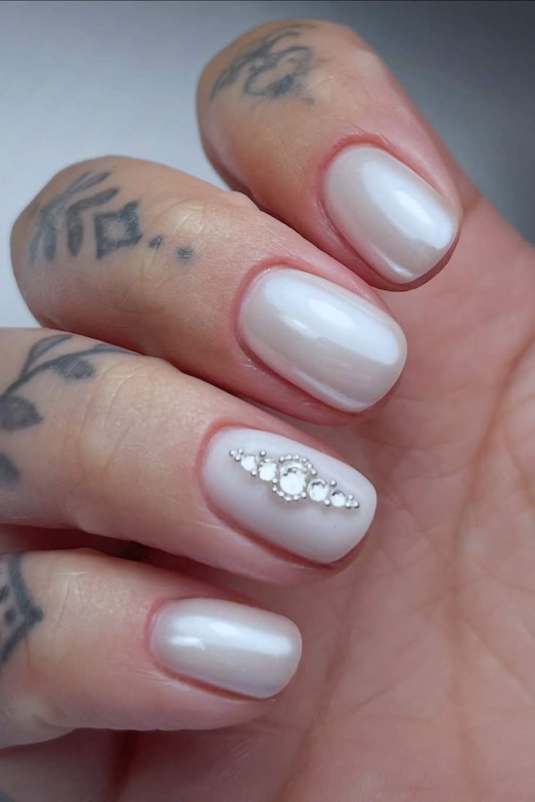 Matte Beige Oval Nails with Diagonal White Line Matte Beige Oval Nails with Diagonal White Line — Wedding Nails for Bride