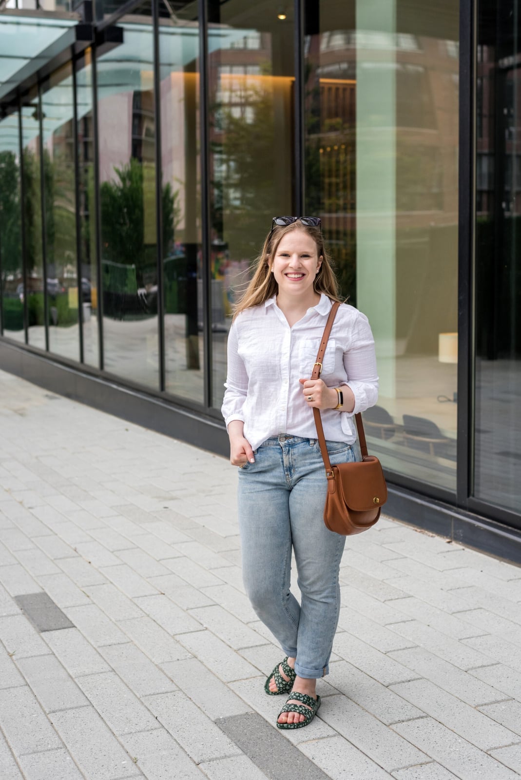 Linen shirt with straight-leg jeans Linen shirt with straight-leg jeans — Weekend Outfits