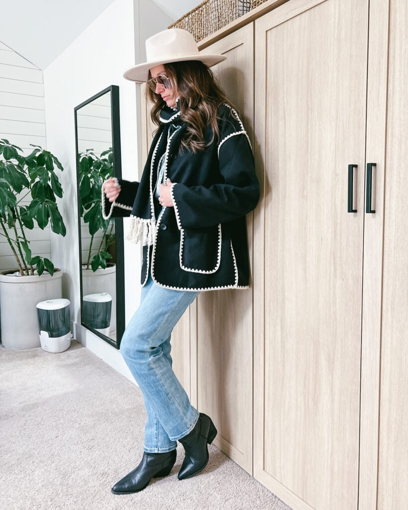 Fringed jacket with bootcut jeans and western boots Fringed jacket with bootcut jeans and western boots — Western Outfits