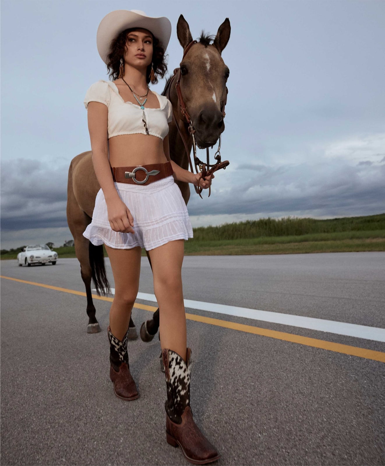Cropped top and denim mini skirt with fringe boots Cropped top and denim mini skirt with fringe boots — Western Outfits