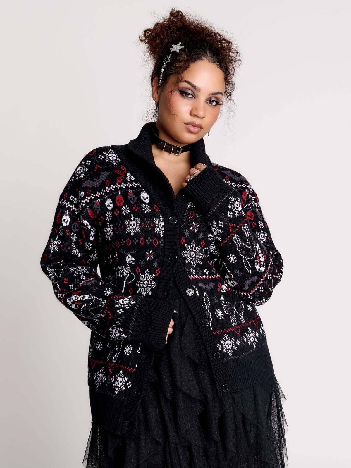 Oversized Fair Isle Cardigan with Tulle Skirt, Choker Necklace Oversized Fair Isle Cardigan with Tulle Skirt, Choker Necklace — Whimsigoth Outfits