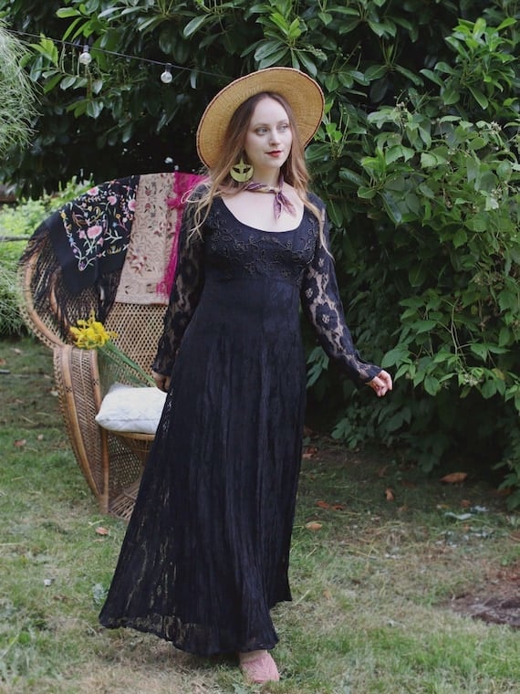 Black Lace Maxi Dress with Straw Hat Black Lace Maxi Dress with Straw Hat — Whimsigoth Outfits