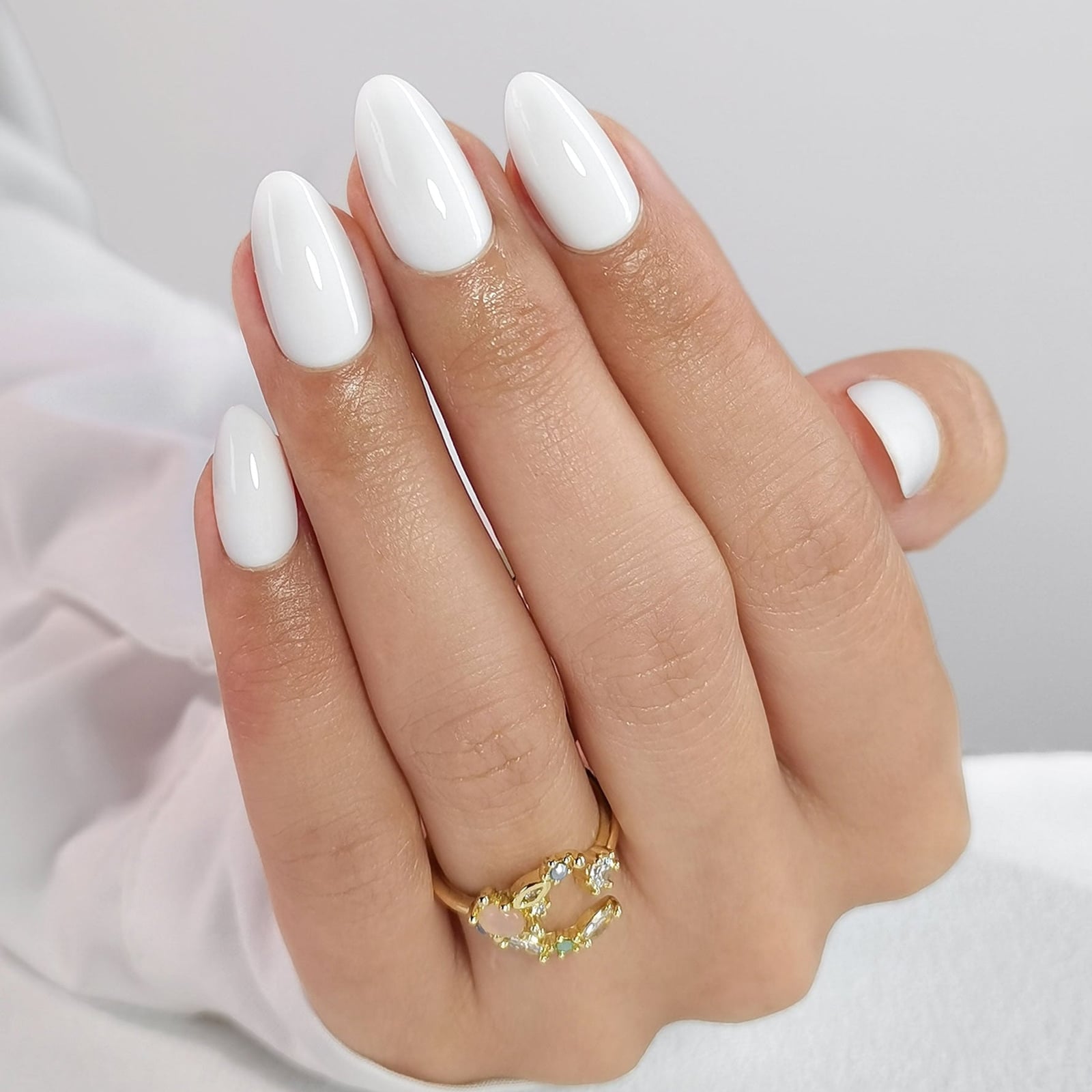 Opaque Glossy White Short Almond Nails Opaque Glossy White Short Almond Nails — White Acrylic Nails