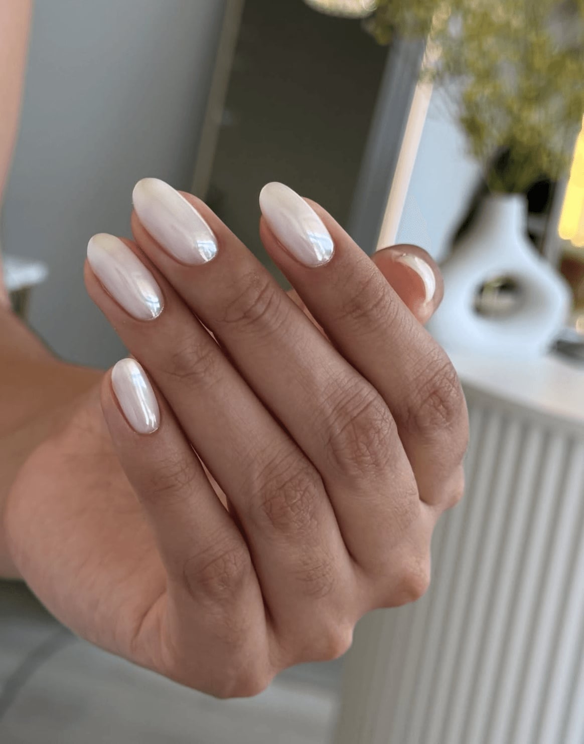 Short Almond Pearlescent Chrome Milky White Nails, Full Color Short Almond Pearlescent Chrome Milky White Nails, Full Color